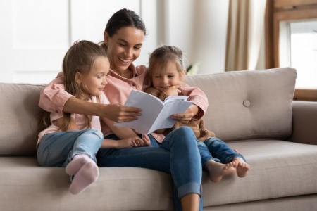 Les jeux familiaux qui créent des moments inoubliables entre générations